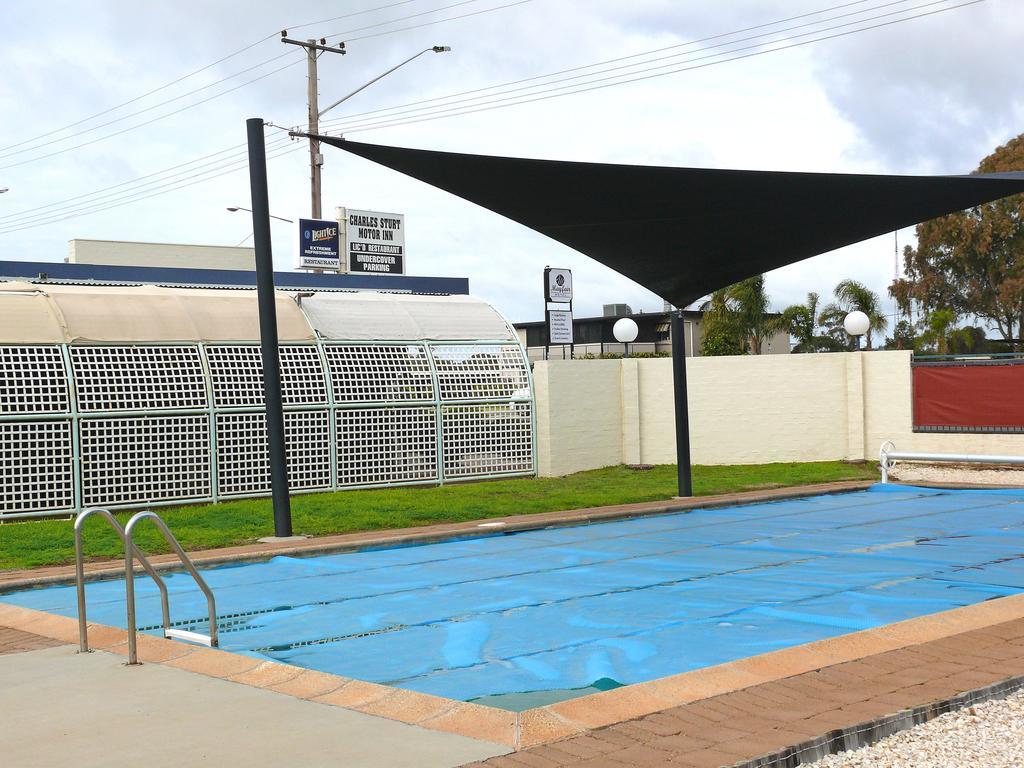 ويست وايالونج Charles Sturt Motor Inn المظهر الخارجي الصورة